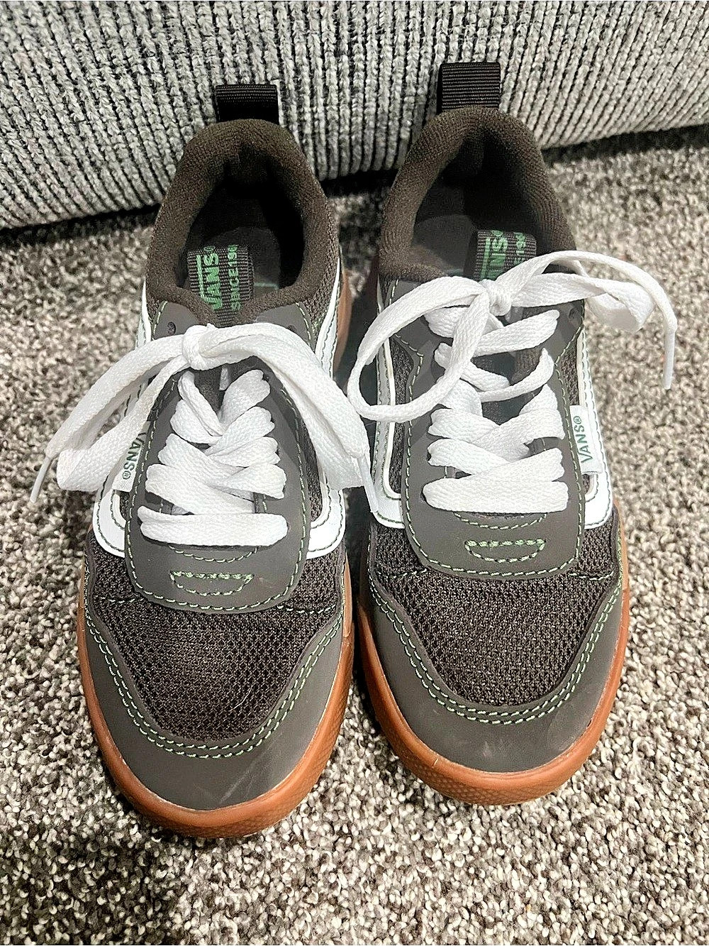 Vans Range EXP Sneakers in Brown/Green